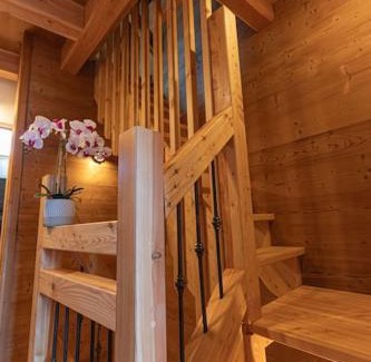 Puy-Saint-Pierre Ski Chalet | Oceanfront Getaway at Le Chalet des Sommets with Hot Tub