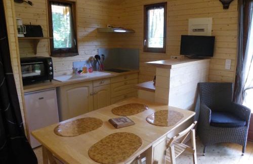 Saint-Maxire House | Cozy Le Chalet du Chloris: Child-Friendly & Rated 9.2/10