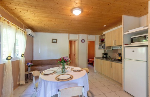 Gravieres Ski Chalet | Relax at Le Chalet du Mas Lachamp with Garden and Terrace