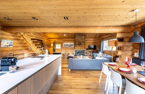Les Angles Ski Chalet | Experience Le Chalet Etoile des Neiges - Ski-in/Ski-out Retreat