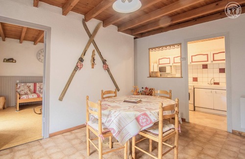 Pontamafrey-Montpascal House | Relax at Le Chalet de l'Amitie: Family-Friendly Comfort