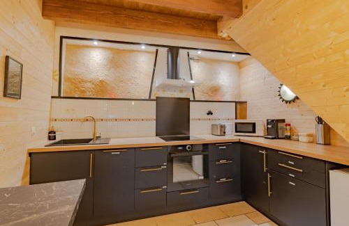Saint-Pardoux-la-Riviere House | Discover Le Chalet Gîte de Dordogne: Family-Friendly Escape