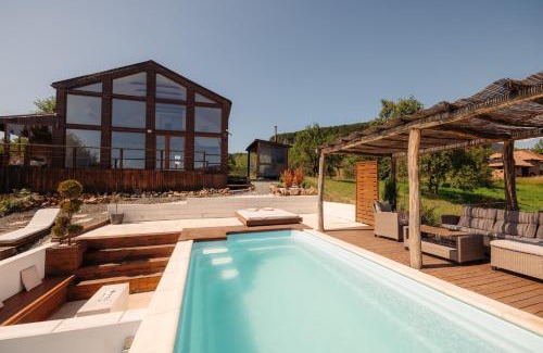 Sisesti Ski Chalet | Idyllic Le Chalet M - Seaside Cabin with Scenic Views
