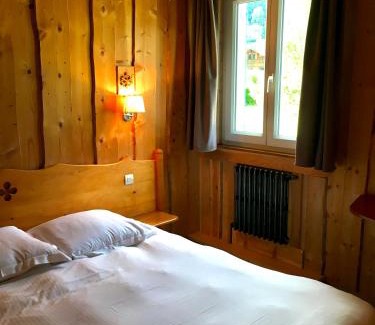 Le Sappey-en-Chartreuse Apartment | Experience Oceanfront Bliss at Le Chamechaude B&B