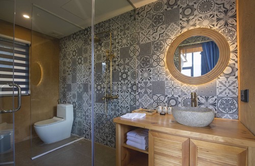 Van Chan Resort | Discover Le Champ Tu Le Resort: Hot Springs & Spa Retreat
