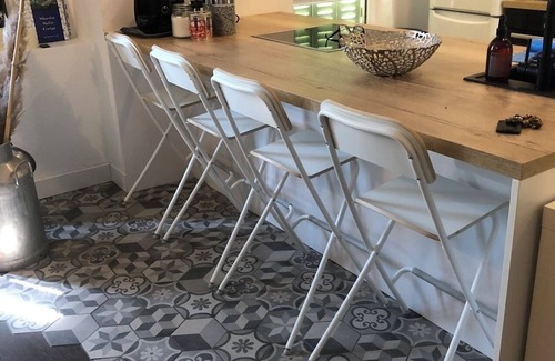 Clermont-Ferrand Apartment | Discover Family-Friendly Comfort at LE Chandiots Hotel