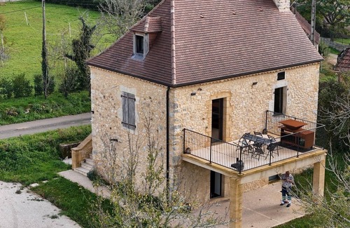 Saint-Aubin-de-Nabirat House | Discover Le Chant des Verdiers: Eco-Friendly Retreat with Spa
