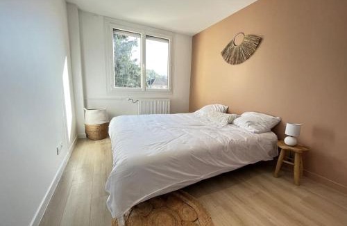 Bourgoin-Jallieu Apartment | Child-Friendly Le Chantereine: Exceptional Guest Experience