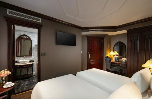 Old Quarter Hotel | Indulge at Le Chanvre Hanoi Hotel & Spa with Pool & Hot Tub