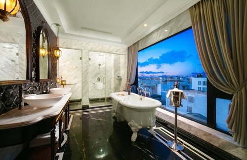 Old Quarter Hotel | Discover Le Chanvre Hanoi Hotel & Spa: 4-Star Retreat