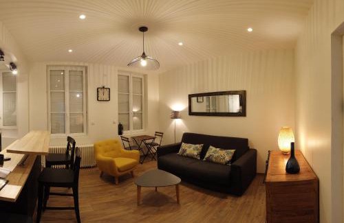 Fecamp Apartment | Oceanfront Le Charmant Studio Maupassant - Rated 9.3/10