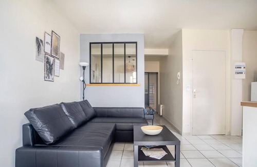 Thiers Apartment | Discover Le Charme de la Verrière - Pet & Child Friendly Stay