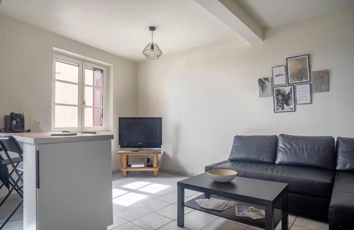 Thiers Apartment | Discover Le Charme de la Verrière - Pet & Child Friendly Stay
