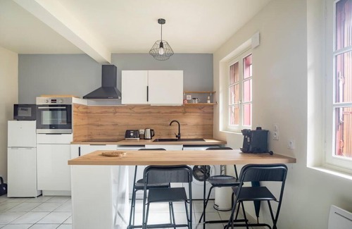 Thiers Apartment | Discover Le Charme de la Verrière - Pet & Child Friendly Stay