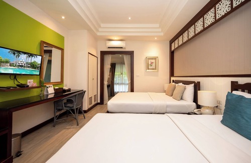 Mueang Kao Resort | Relax at Le Charme Sukhothai Resort with Pool & Restaurant