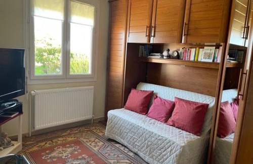 Offranville Bed & Breakfast | Pet-Friendly Retreat at Le Chasse Marée: Rated 9.3/10