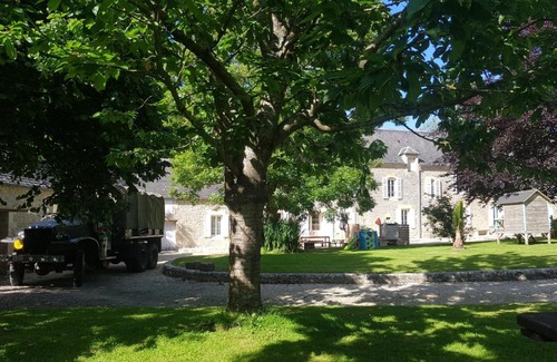 Etreham House | Discover Family-Friendly Comfort at Le Chat L Heureux