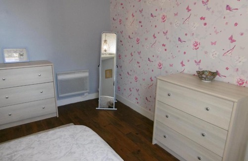 Chateauneuf-la-Foret Apartment | Pet-Friendly Le Chat Qui Peche Apartment with Pool Access