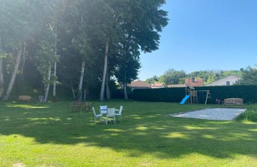 Monthureux-le-Sec House | Discover Le Chateau de Monthureux le Sec: Oceanfront Retreat