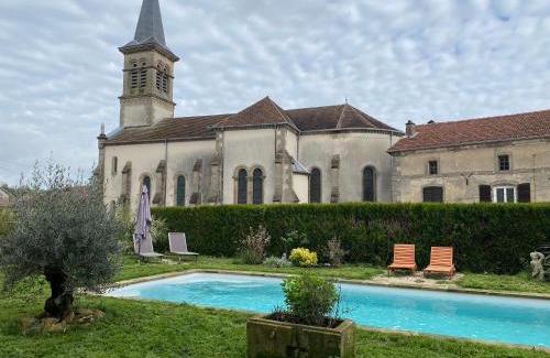 Monthureux-le-Sec House | Discover Le Chateau de Monthureux le Sec: Oceanfront Retreat