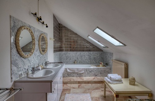 Poligne House | Experience Tranquility at le Chateau du Bois Glaume