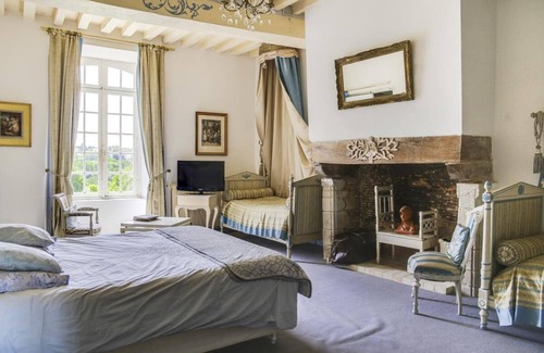 Poligne House | Experience Tranquility at le Chateau du Bois Glaume