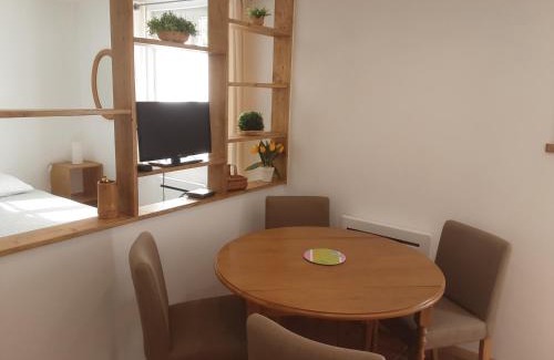Aubres Apartment | Discover Family-Friendly Comfort at Le chemin de Bruniele