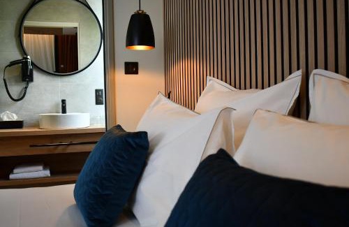 Giffaumont-Champaubert Hotel | Pet-Friendly Le Cheval Blanc: A Family Retreat by Lac du Der