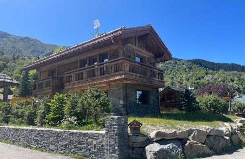 Le Raffort Ski Chalet | Experience Relaxation at Le Cheval Blanc et Le Loup Blanc