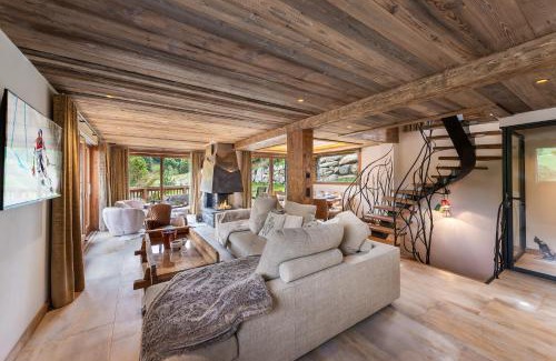 Le Raffort Ski Chalet | Indulge at Le Cheval Blanc: Ski-in, Jacuzzi & Cinema