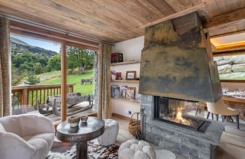 Le Raffort Ski Chalet | Indulge at Le Cheval Blanc: Ski-in, Jacuzzi & Cinema