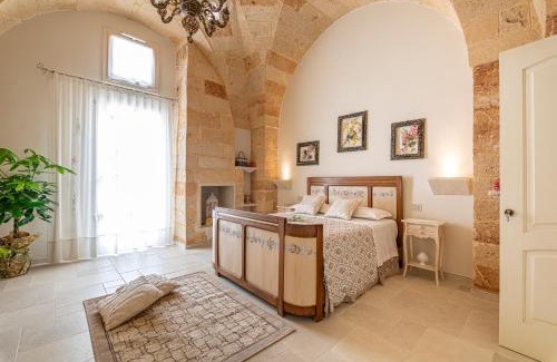 San Pietro in Lama House | Discover Le Chiese: Pet-Friendly Retreat with Pool