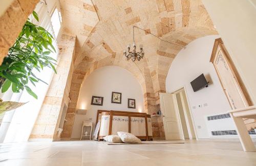 San Pietro in Lama House | Discover Le Chiese: Pet-Friendly Retreat with Pool