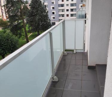 Saint-Martin-d'Heres Apartment | Cozy Le Chopin Apartment with Free Parking and Balcony