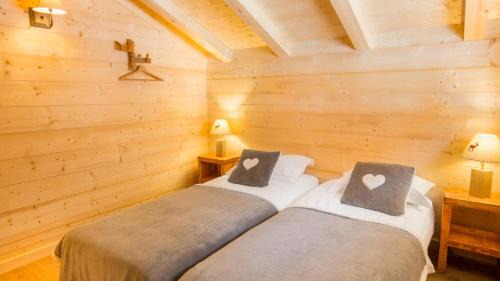 La Chapelle-d'Abondance Ski Chalet | Oceanfront Retreat at Le Ciste - Rated 9/10 by Guests