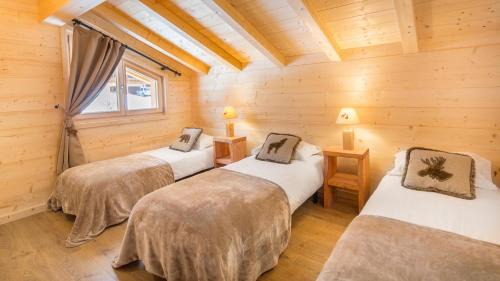 La Chapelle-d'Abondance Ski Chalet | Oceanfront Retreat at Le Ciste - Rated 9/10 by Guests