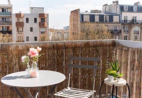 Le Kremlin-Bicetre Apartment | Child-Friendly Retreat at Le Citadin Near Paris Metro