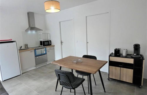 Herm House | Family-Friendly Retreat at Le Clémens - Herm Gîte