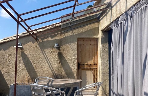 Montaren-et-Saint-Mediers Villa | Discover Le Clos du Lethe: Family-Friendly Villa in Uzes