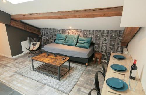Saint-Roch - Badouillere - Chavanelle Apartment | Chic & Cozy Le Classy in T3 Hypercentre - Pet Friendly!