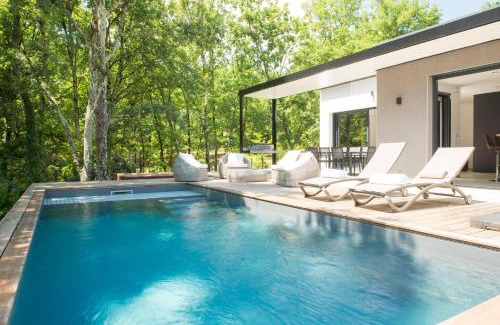 Saint-Etienne-de-Fontbellon House | Elegant Oceanfront Retreat at Le Clos des Bleynoux