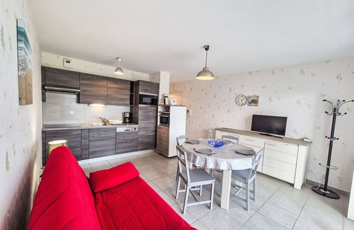 Rotheneuf-Le Pont Apartment | Discover Le Clos Bastille: Oceanfront Paradise Awaits