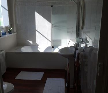 Eperlecques Bed & Breakfast | Pet-Friendly Retreat at Le Clos Boutenelle - Rated 9/10