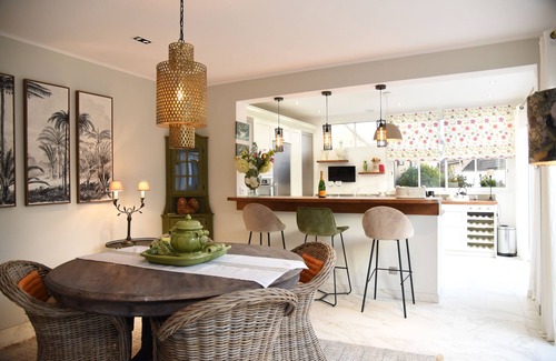 Magny-le-Hongre House | Discover Le clos d'Elysa: Spa Retreat in Magny