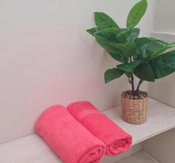 Canet House | Relax at Le Clos de Canet with Oceanfront Pool Access