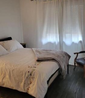 Outrepont Apartment | Pet-Friendly Escape at Le Clos de Chantecoq - Rated 9.4