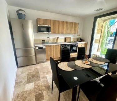 Euzet-les-Bains House | Discover Le Clos De Gajan: Poolside Retreat Near Nature