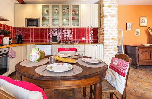 Pommard Apartment | Discover Le Clos de Pommard: Family and Pet-Friendly Retreat