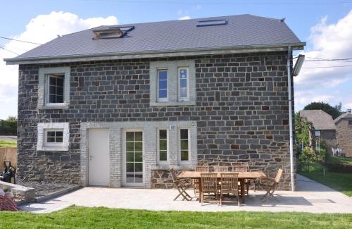 Nisramont House | Pet-Friendly Retreat at Le Clos de Rosa - Guest Rated 8/10