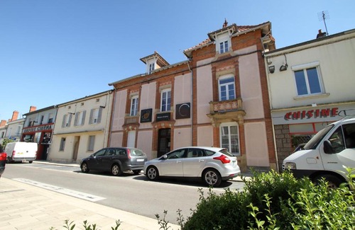 Paray-le-Monial House | Discover Le Clos des Etoiles: Family-Friendly Retreat